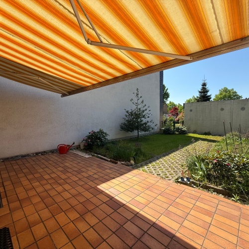 Hübsches Reihenendhaus mit tollem Garten und Garage optimhome Immobilien Deutschland • Kaufen & Verkaufen