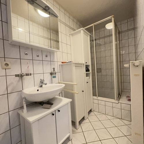 Viel Potenzial zur Gestaltung - großzügiges Wohnhaus mit Nebengebäude optimhome Immobilien Deutschland • Kaufen & Verkaufen
