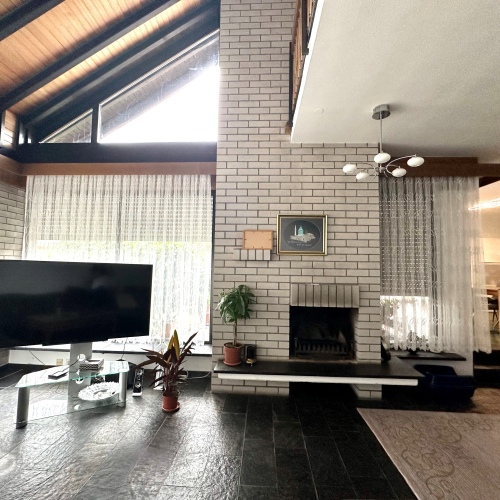 Viel Platz für die Familie – 6 Zimmer, 4 Ebenen, 2 Kamine, Garten und Stellplätze! optimhome Immobilien Deutschland • Kaufen & Verkaufen