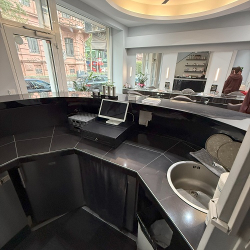 Moderne Friseursalon mit separate Kosmetikraum und zwei Geschosse in Westend! optimhome Immobilien Deutschland • Kaufen & Verkaufen