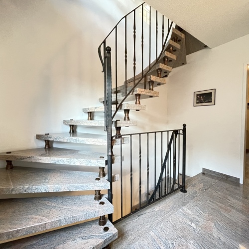 Familienparadies mit Garten! Großzügiges Haus mit Garten, Ausbaupotenzial & Flexibilität optimhome Immobilien Deutschland • Kaufen & Verkaufen Familienparadies mit Garten! Großzügiges Haus mit Garten, Ausbaupotenzial & Flexibilität optimhome Immobilien Deutschland • Kaufen & Verkaufen