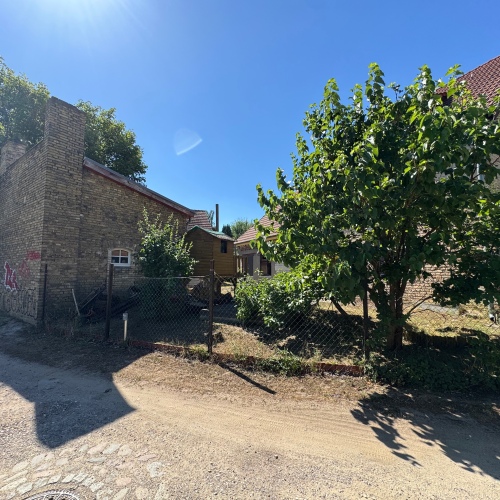RESERVIERT _ 2 Einfamilienhäuser und Remise auf 723 qm Grundstück im historischem Dorfanger optimhome Immobilien Deutschland • Kaufen & Verkaufen