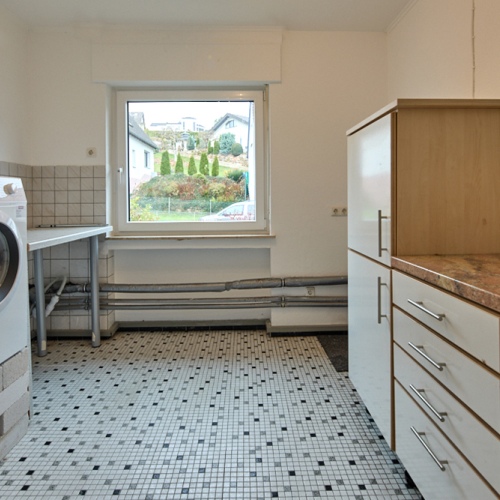 Wohnen und Vermieten unter einem Dach! Vielseitiges Haus mit viel Potenzial und großzügigem Garten optimhome Immobilien Deutschland • Kaufen & Verkaufen