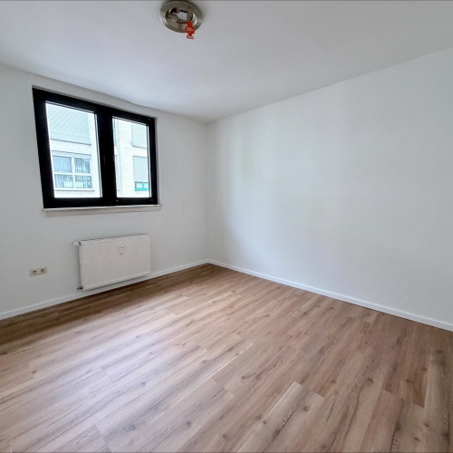 Renovierte 4-Zimmer-Wohnung in zentraler Offenbacher Lage optimhome Immobilien Deutschland • Kaufen & Verkaufen Renovierte 4-Zimmer-Wohnung in zentraler Offenbacher Lage optimhome Immobilien Deutschland • Kaufen & Verkaufen
