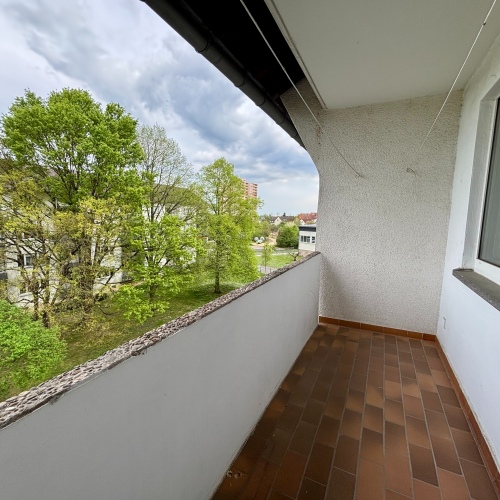 Wohnen oder vermieten: Charmante 2-Zimmer-Wohnung mit Balkon & Stellplatz! optimhome Immobilien Deutschland • Kaufen & Verkaufen Wohnen oder vermieten: Charmante 2-Zimmer-Wohnung mit Balkon & Stellplatz! optimhome Immobilien Deutschland • Kaufen & Verkaufen