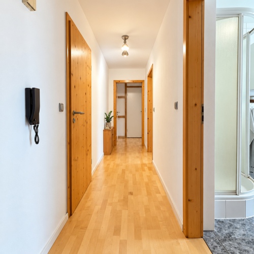 Großzügige 4-Zimmer-Wohnung – ca. 6 % Renditepotenzial Selbst nutzen oder vermieten optimhome Immobilien Deutschland • Kaufen & Verkaufen Großzügige 4-Zimmer-Wohnung – ca. 6 % Renditepotenzial Selbst nutzen oder vermieten optimhome Immobilien Deutschland • Kaufen & Verkaufen