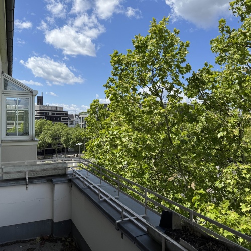 TOP-LAGE Wohnen und ggf. Arbeiten 8 Zimmer im Herzen der City-West zur persönlichen Gestaltung optimhome Immobilien Deutschland • Kaufen & Verkaufen TOP-LAGE Wohnen und ggf. Arbeiten 8 Zimmer im Herzen der City-West zur persönlichen Gestaltung optimhome Immobilien Deutschland • Kaufen & Verkaufen