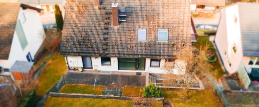Geräumiges Mehrgenerationenhaus mit Garten am Waldrand und vielseitigen Nutzungsmöglichkeiten in Waldaschaff | optimhome Immobilien Deutschland • Kaufen & Verkaufen Bild Geräumiges Mehrgenerationenhaus mit Garten am Waldrand und vielseitigen Nutzungsmöglichkeiten in Waldaschaff