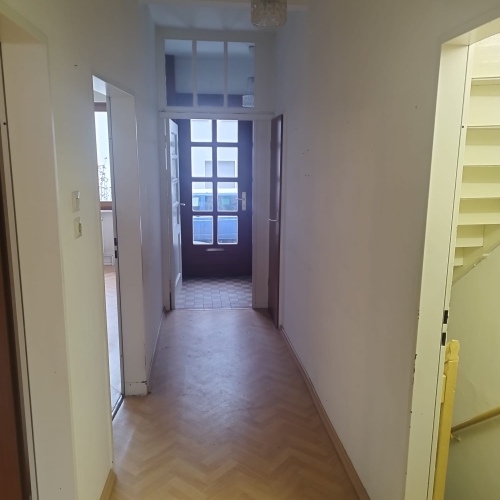 Großes Reihenhaus mit viel Potenzial im Herzen von Walle optimhome Immobilien Deutschland • Kaufen & Verkaufen Großes Reihenhaus mit viel Potenzial im Herzen von Walle optimhome Immobilien Deutschland • Kaufen & Verkaufen