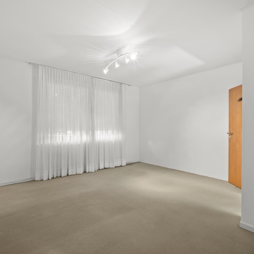 Ebenerdiger Wohnkomfort in ruhiger Lage – Stilvoller Bungalow mit Garten optimhome Immobilien Deutschland • Kaufen & Verkaufen Ebenerdiger Wohnkomfort in ruhiger Lage – Stilvoller Bungalow mit Garten optimhome Immobilien Deutschland • Kaufen & Verkaufen
