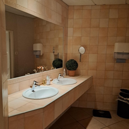 Gewerbeeinheit mit langfristigem Mietverhältnis – Investition mit Zukunft in Erftstadt-Liblar optimhome Immobilien Deutschland • Kaufen & Verkaufen