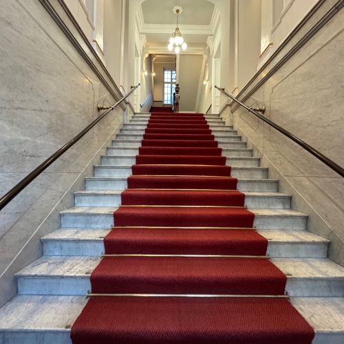 Top-Lage Büroräume direkt am U-Bahnhof in der City-West optimhome Immobilien Deutschland • Kaufen & Verkaufen Top-Lage Büroräume direkt am U-Bahnhof in der City-West optimhome Immobilien Deutschland • Kaufen & Verkaufen