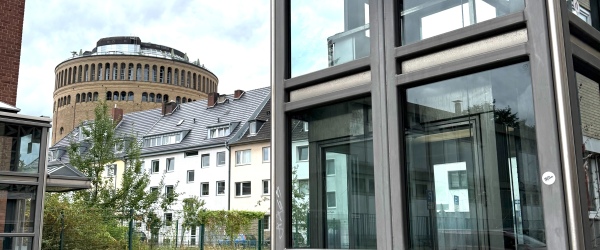 Exklusive Dachgeschosswohnung - zentral und dennoch ruhig! in Köln | optimhome Immobilien Deutschland • Kaufen & Verkaufen Bild Exklusive Dachgeschosswohnung - zentral und dennoch ruhig! in