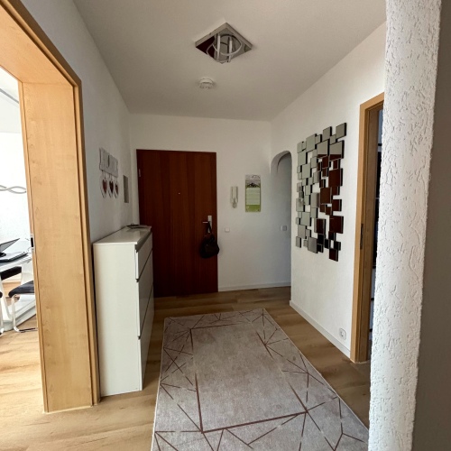 Familienfreundlich und modern: 4-Zimmer-Eigentumswohnung in Rodenbach mit idealem Raumkonzept optimhome Immobilien Deutschland • Kaufen & Verkaufen Familienfreundlich und modern: 4-Zimmer-Eigentumswohnung in Rodenbach mit idealem Raumkonzept optimhome Immobilien Deutschland • Kaufen & Verkaufen