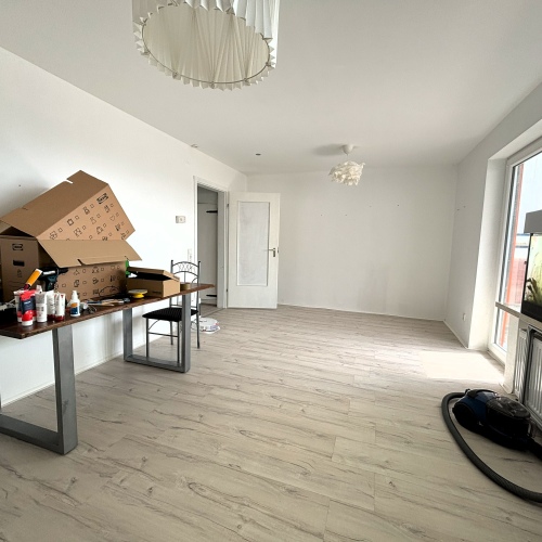 Sofort einziehen: Geräumige 4-Zimmer Wohnung mit Balkon und Stellplatz! optimhome Immobilien Deutschland • Kaufen & Verkaufen Sofort einziehen: Geräumige 4-Zimmer Wohnung mit Balkon und Stellplatz! optimhome Immobilien Deutschland • Kaufen & Verkaufen