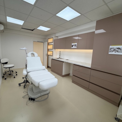 Kaiserlei Offenbach – Büroetage mit neuwertiger Vollausstattung für die Nutzung als Praxis/Büro! optimhome Immobilien Deutschland • Kaufen & Verkaufen