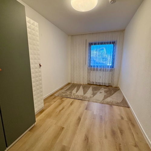 Familienfreundlich und modern: 4-Zimmer-Eigentumswohnung in Rodenbach mit idealem Raumkonzept optimhome Immobilien Deutschland • Kaufen & Verkaufen Familienfreundlich und modern: 4-Zimmer-Eigentumswohnung in Rodenbach mit idealem Raumkonzept optimhome Immobilien Deutschland • Kaufen & Verkaufen