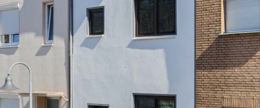 Bild Eigentum statt Miete! Solides Reihenhaus mit ausgebautem Dachgeschoss und Garten in Bremen