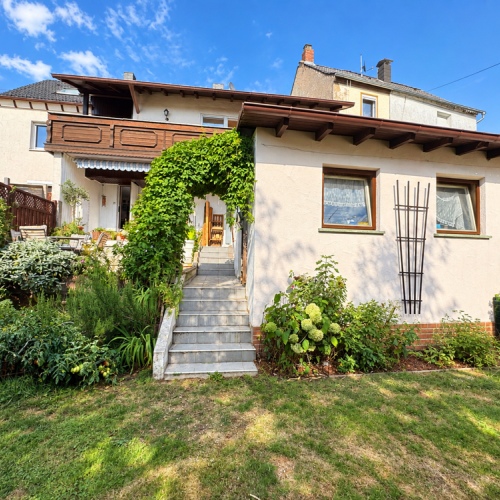 Selbst nutzen oder vermieten! Viel Platz für Familie & Zukunft – Garten, Terrassen und Weitblick optimhome Immobilien Deutschland • Kaufen & Verkaufen Selbst nutzen oder vermieten! Viel Platz für Familie & Zukunft – Garten, Terrassen und Weitblick optimhome Immobilien Deutschland • Kaufen & Verkaufen