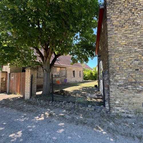 RESERVIERT _ 2 Einfamilienhäuser und Remise auf 723 qm Grundstück im historischem Dorfanger optimhome Immobilien Deutschland • Kaufen & Verkaufen
