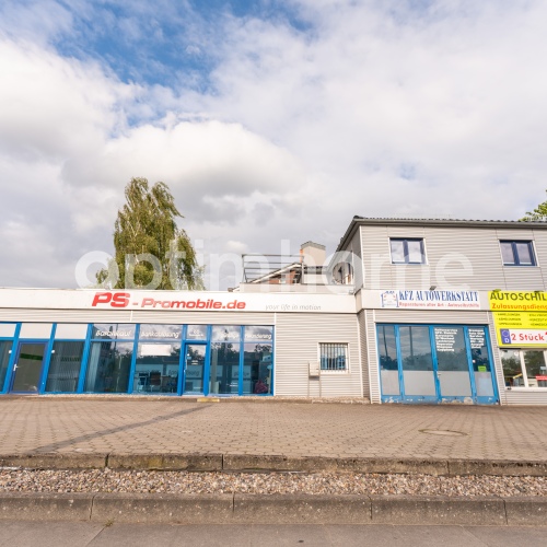 Gewerbeimmobilie mit Wohnung und ca. 40 Stellplätzen – ideal für Kfz-Nutzung optimhome Immobilien Deutschland • Kaufen & Verkaufen
