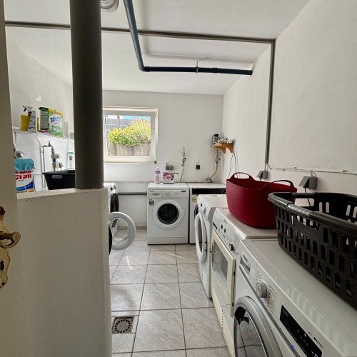 Einzigartig & gemütlich: DG-Wohnung mit EBK, Eckbadewanne und Doppelgarage optimhome Immobilien Deutschland • Kaufen & Verkaufen