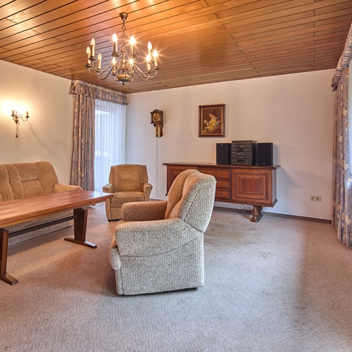 Panoramablick inklusive. Freistehendes Ein- Zweifamilienhaus mit großzügigem Grundstück optimhome Immobilien Deutschland • Kaufen & Verkaufen Panoramablick inklusive. Freistehendes Ein- Zweifamilienhaus mit großzügigem Grundstück optimhome Immobilien Deutschland • Kaufen & Verkaufen