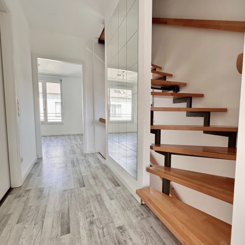 Familienglück an der Nidder! 5 Zimmer Reiheneckhaus mit 2-PKW-Stellplätzen! optimhome Immobilien Deutschland • Kaufen & Verkaufen Familienglück an der Nidder! 5 Zimmer Reiheneckhaus mit 2-PKW-Stellplätzen! optimhome Immobilien Deutschland • Kaufen & Verkaufen