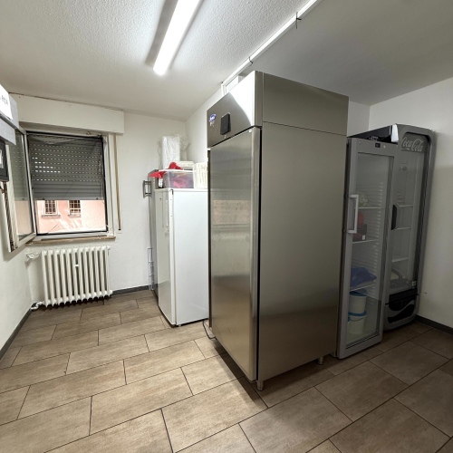 Frankfurter Kult-Betrieb sucht neuen Betreiber! optimhome Immobilien Deutschland • Kaufen & Verkaufen Frankfurter Kult-Betrieb sucht neuen Betreiber! optimhome Immobilien Deutschland • Kaufen & Verkaufen