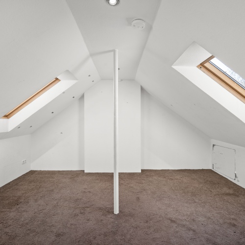 Eigentum statt Miete! Solides Reihenhaus mit ausgebautem Dachgeschoss und Garten optimhome Immobilien Deutschland • Kaufen & Verkaufen