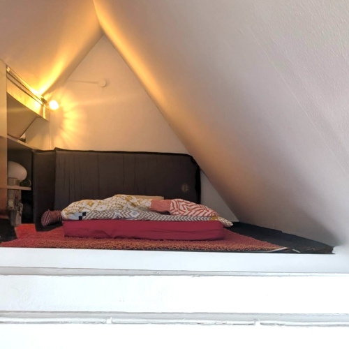 Tolle Dachgeschosswohnung mit Klimaanlage in der Innenstadt optimhome Immobilien Deutschland • Kaufen & Verkaufen