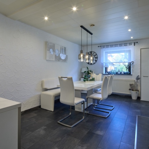 Einziehen und Wohlfühlen – Einfamilienhaus mit Garten, großer Terrasse - Platz für die ganze Familie optimhome Immobilien Deutschland • Kaufen & Verkaufen Einziehen und Wohlfühlen – Einfamilienhaus mit Garten, großer Terrasse - Platz für die ganze Familie optimhome Immobilien Deutschland • Kaufen & Verkaufen