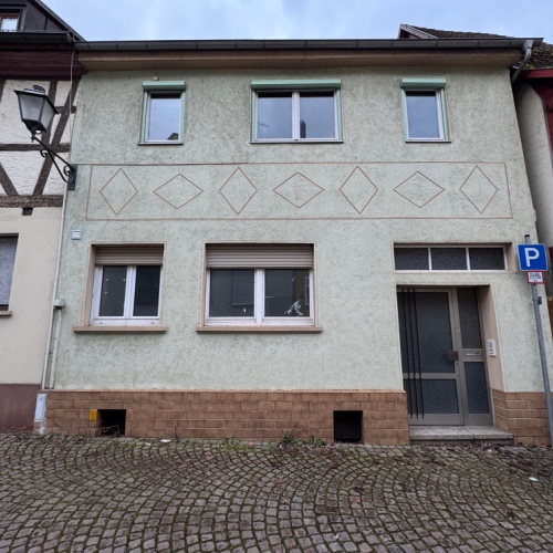 Einfamilienhaus mit Innenhof & Nebengebäude! Ihr Projekt mit Potenzial! Perfekt für Handwerker optimhome Immobilien Deutschland • Kaufen & Verkaufen