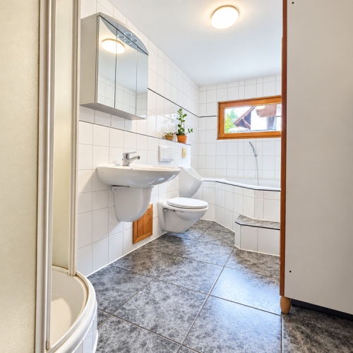 Großzügige 4-Zimmer-Wohnung – ca. 6 % Renditepotenzial Selbst nutzen oder vermieten optimhome Immobilien Deutschland • Kaufen & Verkaufen Großzügige 4-Zimmer-Wohnung – ca. 6 % Renditepotenzial Selbst nutzen oder vermieten optimhome Immobilien Deutschland • Kaufen & Verkaufen