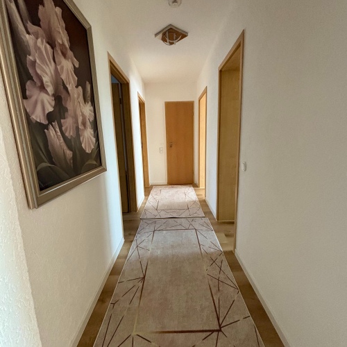 Familienfreundlich und modern: 4-Zimmer-Eigentumswohnung in Rodenbach mit idealem Raumkonzept optimhome Immobilien Deutschland • Kaufen & Verkaufen Familienfreundlich und modern: 4-Zimmer-Eigentumswohnung in Rodenbach mit idealem Raumkonzept optimhome Immobilien Deutschland • Kaufen & Verkaufen