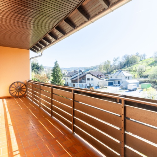 Ihr neues Zuhause mit Rendite! Dreiparteienhaus mit freier Wohnung & Mieteinnahmen optimhome Immobilien Deutschland • Kaufen & Verkaufen Ihr neues Zuhause mit Rendite! Dreiparteienhaus mit freier Wohnung & Mieteinnahmen optimhome Immobilien Deutschland • Kaufen & Verkaufen