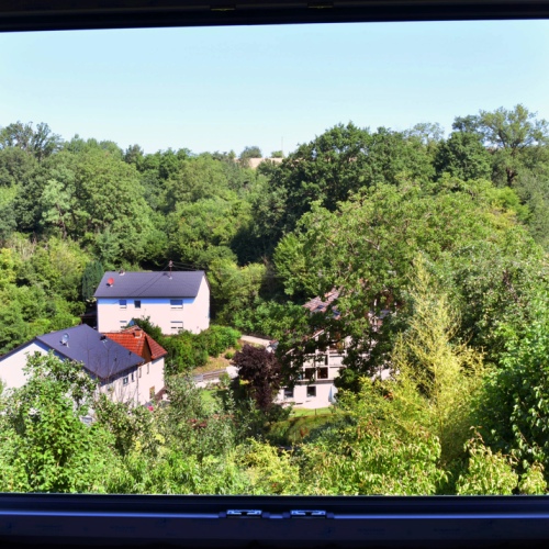 Attraktives Ausbauhaus! Ein- bis Zweifamilienhaus mit Nebengebäude und Garten für Ihr Traumprojekt! optimhome Immobilien Deutschland • Kaufen & Verkaufen Attraktives Ausbauhaus! Ein- bis Zweifamilienhaus mit Nebengebäude und Garten für Ihr Traumprojekt! optimhome Immobilien Deutschland • Kaufen & Verkaufen