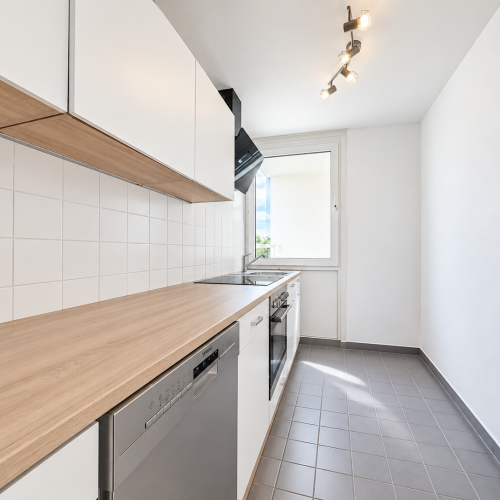 Zentral in Oberursel: 3 Zimmer, 3 Balkone & TG-Stellplatz optimhome Immobilien Deutschland • Kaufen & Verkaufen Zentral in Oberursel: 3 Zimmer, 3 Balkone & TG-Stellplatz optimhome Immobilien Deutschland • Kaufen & Verkaufen