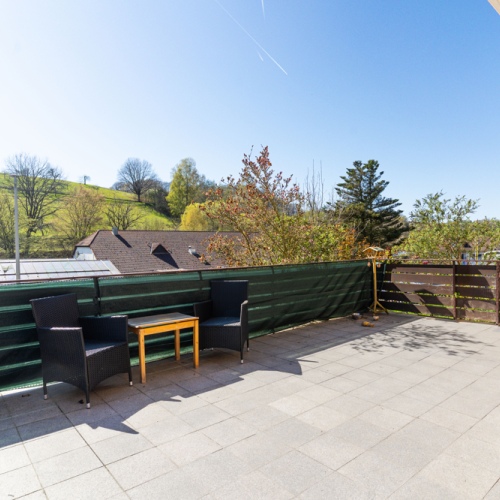 Ihr neues Zuhause mit Rendite! Dreiparteienhaus mit freier Wohnung & Mieteinnahmen optimhome Immobilien Deutschland • Kaufen & Verkaufen Ihr neues Zuhause mit Rendite! Dreiparteienhaus mit freier Wohnung & Mieteinnahmen optimhome Immobilien Deutschland • Kaufen & Verkaufen