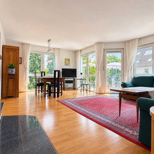 Sofort bezugsfrei! 3-Zimmer-Wohnung mit Kamin und Doppelgarage in Bergen Enkheim! optimhome Immobilien Deutschland • Kaufen & Verkaufen